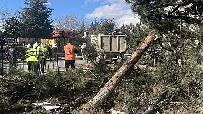 Konya'da kontrolden çıkan TIR karşı şeride savruldu! 1 kişi ağır yaralı