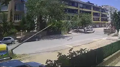 Konya'da korku dolu dakikalar: Güvenlik kamerası her şeyi kaydetti!