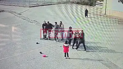 Konya'da okul müdürüne saldırı! O anlar kamerada