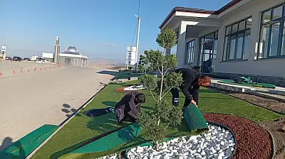 Konya'da yollar yenileniyor, parklar güzelleşiyor