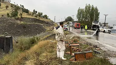 Konya plakalı TIR yolcu otobüsüyle çarpıştı: 1 ölü ve çok sayıda yaralı var!
