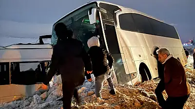 Konyaşeker'in kangal servisi kaza yaptı! 6 işçi yaralı