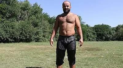 Orhan Okulu kimdir? Kaç yaşında? Orhan Okulu boyu ve kilosu kaç? Orhan Okulu'nun eşi kimdir?