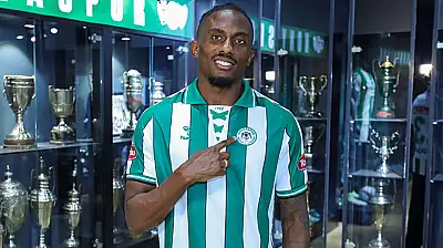 Sağ kanadı koridor etti, teknik heyet bu doğruları yapmazsa.. Savunma zaafı baş ağrıtabilir!