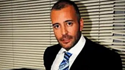 Tuncer Öztarhan kimdir? Tuncer Öztarhan kiminle evli? Eşi kimdir? Tuncer Öztarhan'ın kardeşleri kimler?