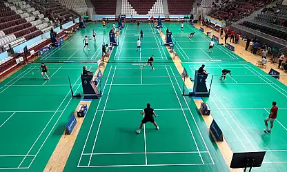Büyükler Türkiye Badminton Şampiyonası Hatay'da başladı