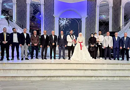 Ali Koçak'ın oğlu Abdurrahman Koçak, Elif Karakaya ile dünyaevine girdi