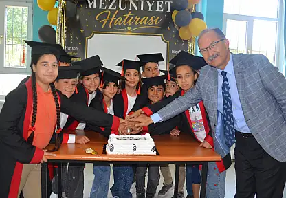 Asırlık eğitim çınarı okul 99. Mezunlarını verdi