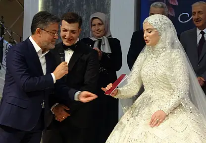 Bakan Yumaklı Konya'da genç çift için 'evet' dedi