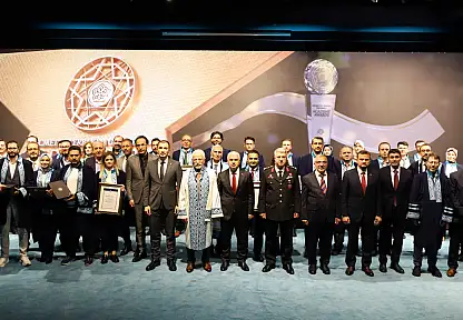 Dünya listesine giren akademisyenlere NEÜ'den takdir