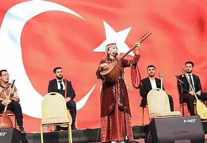 Konya'da 60. Konya Âşıklar Bayramı coşkulu kapanışla tamamlandı