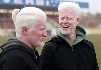 Konya'da 'dostluk' hikâyesi: Atletizm pisti buluşturdu, albinizm kenetledi