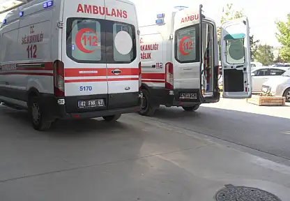 Konya'da feci kaza! Ticari taksi anne ve kızına çarptı