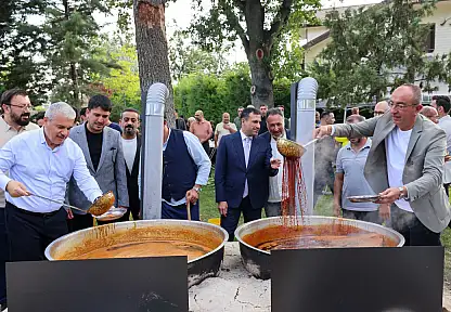 Konya'da geleneksel buluşma! Meram Bağı'nda kazanlar kaynadı