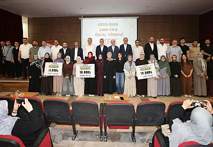 Konya'da gururlandıran tablo! LGS ve YKS'de Türkiye derecesi yapan öğrenciler ödüllendirildi