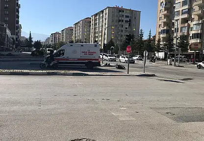 Konya'da kavşakta kaza! 2 kişi yaralandı