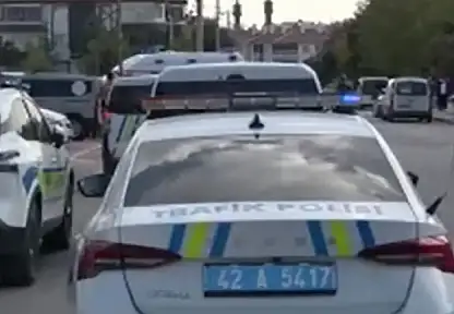 Konya'da öğrenci servisi ile otomobil çarpıştı: 8'i çocuk 9 kişi yaralandı