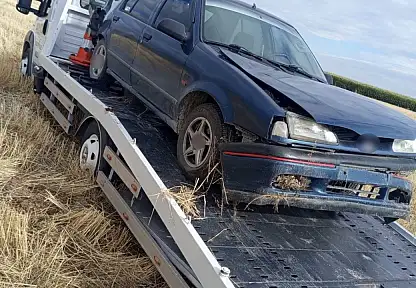 Konya'da otomobil şarampole devrildi: 2 yaralı