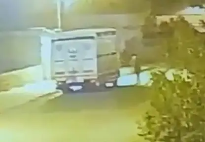 Konya'da pes dedirten olay! Park halindeki aracı ateşe verdi