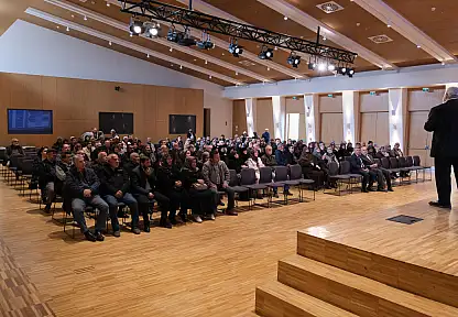 Konya'da Vefa Umresi heyecanı: 10 günlük kutsal yolculuk öncesi seminer verildi