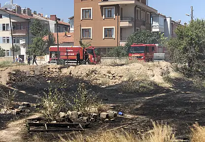 Konya'da yangın paniği: Alevler kuru otlara sıçradı