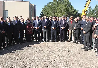 Konya'da yaşlılar için yeni merkez yükseliyor! Temeli dualarla atıldı
