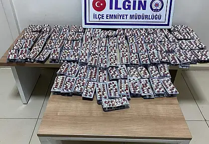 Konya'da zehir tacirlerine darbe: İki ilçede binlerce uyuşturucu hap ele geçirildi