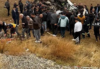 Van'daki zincirleme kazadan acı haber: Polis memuru Tayfun Akalan şehit oldu