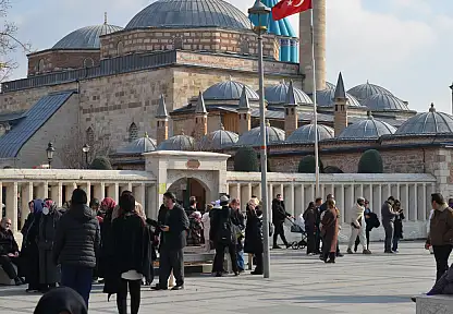 Vuslat günlerinde Konya'da yoğunluk: Mevlana Müzesi doldu taştı