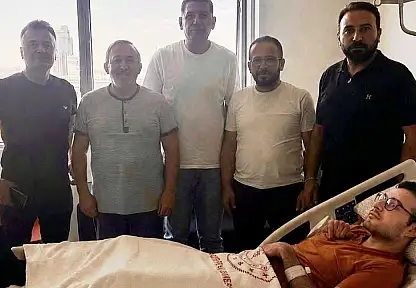 Yeni Medya Cemiyeti'nden Gazeteci Mustafa Tatlısu ve oğlu Emir'e ziyaret