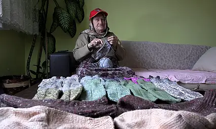 Ayaklarına taş, yüreklerine soğuk değmesin diye ördü: Mehmetçik bu sevgiyi karşılıksız bırakmadı