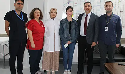 Bir anne, böbrek hastası kızını ikinci kez dünyaya getirdi