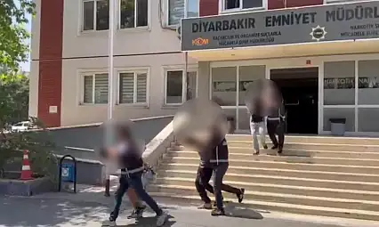 Dehşetin eşiğinden dönüldü! El bombasıyla yakalandılar