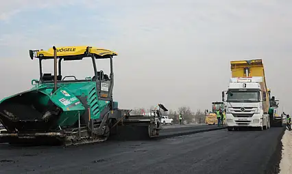 Konya'da tramvay hattı çalışmaları hız kesmeden sürüyor: Aslım caddesi'nde asfalt yenileme başladı!