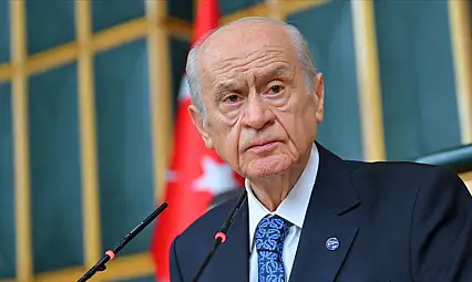 Salon ayakta alkışladı! Bahçeli'nin imralı resti gündemi yaktı: İmralı'ya gitmem gerekiyorsa giderim