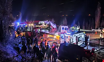 Tır çekicisi facia yaşattı: Bir polis şehit oldu biri de yaralandı!