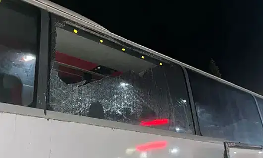 Alanya'da Konyaspor taraftarını taşıyan otobüslere saldırı!