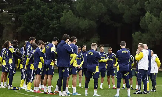 Fenerbahçe'de Göztepe mesaisi yeni antrenör eşliğinde sürüyor
