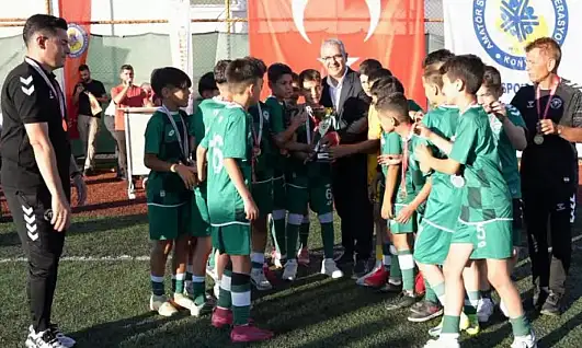 Konya'da U11, U12 ve U13 futbol ligleri şenlik havasında sona erdi: 145 Takım, 528 Maç, 3 Şampiyon