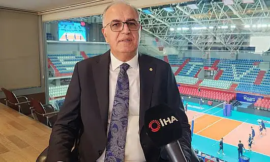 Mehmet Akif Üstündağ kimdir? Mehmet Akif Üstündağ eşi kimdir? Mehmet Akif Üstündağ voleybol oynadı mı?