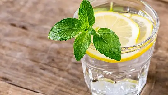 Kısa yoldan, hızlı zayıflatan diyet: Su orucu