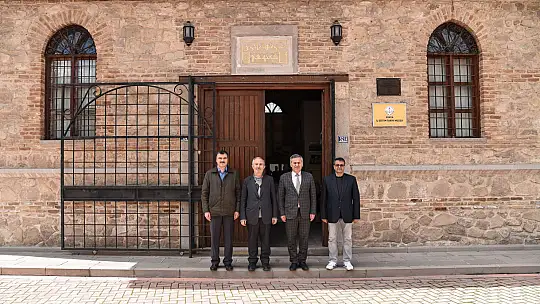 Konya MEM müdürü Yiğit eğitim müzesini ziyaret etti