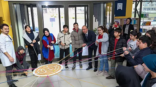 Meram E-spor merkezi depremzede çocukları ağırladı