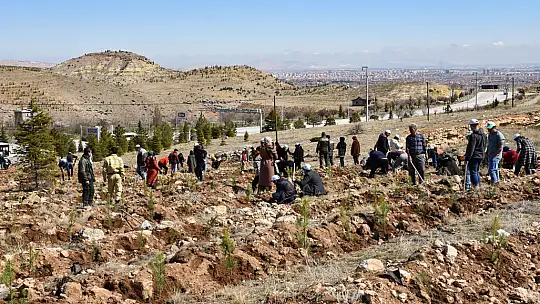 Konya MEM müdürü Yiğit 6 Şubat deprem şehitleri ormanı fidan dikimine katıldı