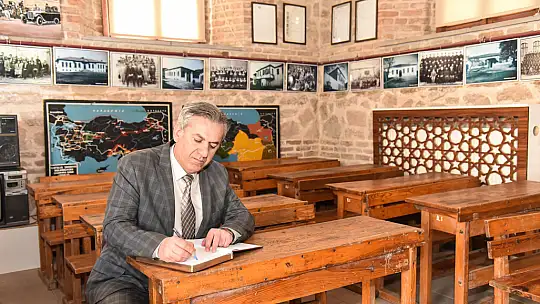 Konya MEM müdürü Yiğit eğitim müzesini ziyaret etti