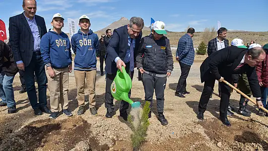 Konya MEM müdürü Yiğit 6 Şubat deprem şehitleri ormanı fidan dikimine katıldı