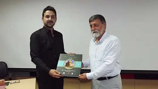 Gariper: Nazım evrensel bir şairdir