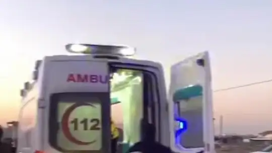 Alakova Mahallesi'nde Servis Araçları Çarpıştı: Çok Sayıda Yaralı Var