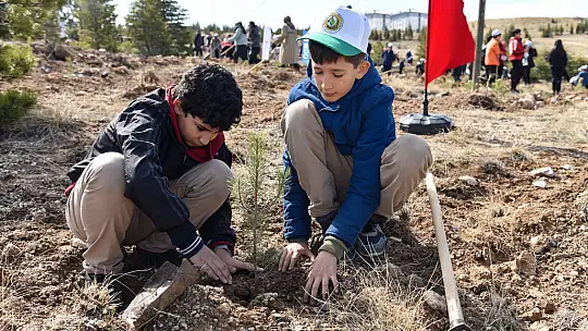 Konya MEM müdürü Yiğit 6 Şubat deprem şehitleri ormanı fidan dikimine katıldı