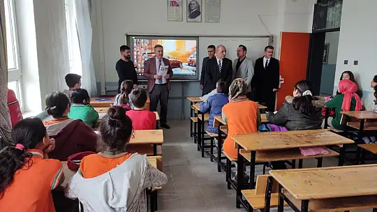 Konya Mem Müdürü Murat Yiğit Sarayönü'nde ki okullara ziyarette bulundu